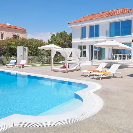 Сasa de vacaciones Royal 4 Bedroom Seafront Ayia Napa
