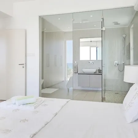 Сasa de vacaciones Royal 4 Bedroom Seafront
