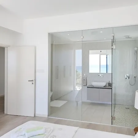 Royal 4 Bedroom Seafront * Айя-Напа