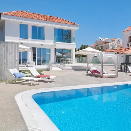 Royal 4 Bedroom Seafront * Ayia Napa