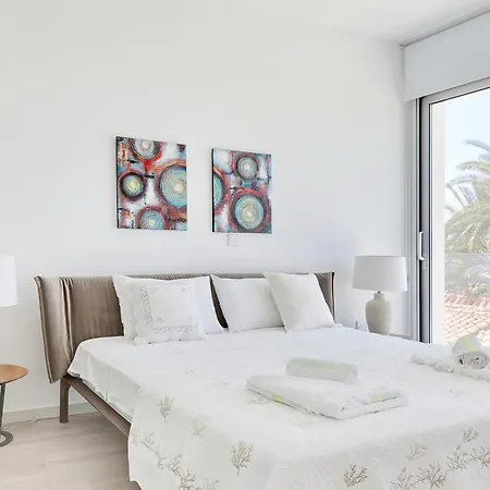 Royal 4 Bedroom Seafront